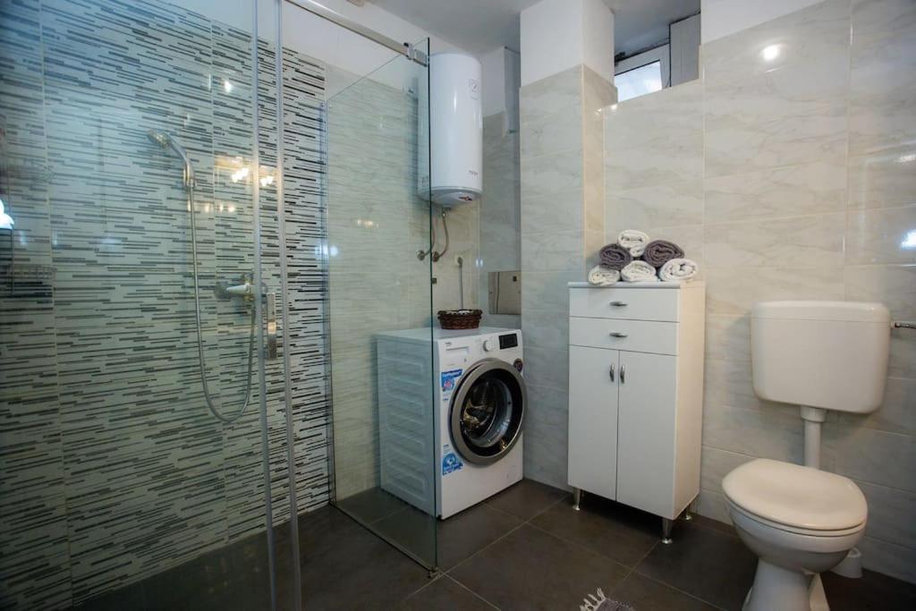 Old Town Apartment *